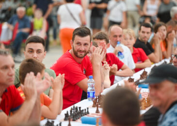 Banjalučko šahovsko ljeto u parku okupilo 130 takmičara iz 12 gradova